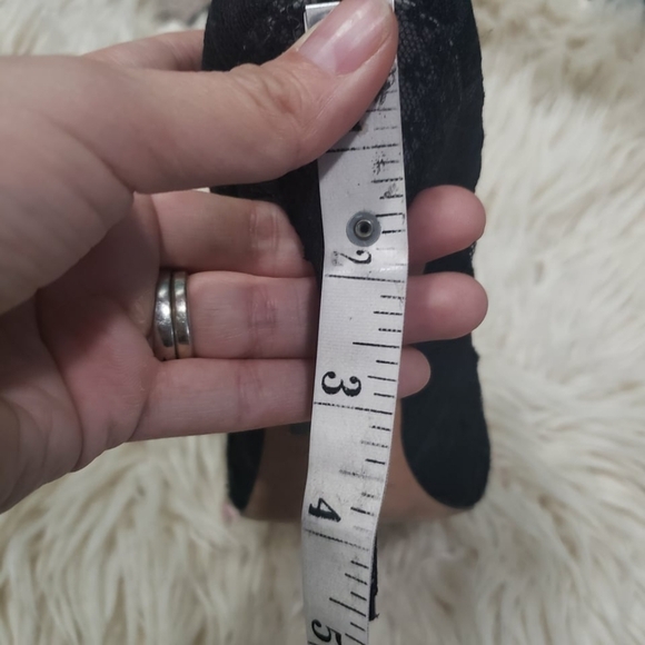 Badgley mishka women's black lace round toe 4.5" heels size 7.5 - Picture 4 of 9